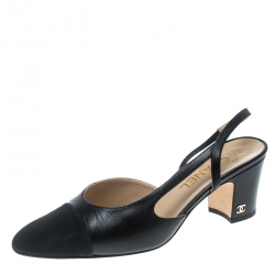 مملوكة مسبقًا صندل شانيل فتحة كعب غطاء مقدمة قماش أسود وجلد بيج مقاس 37