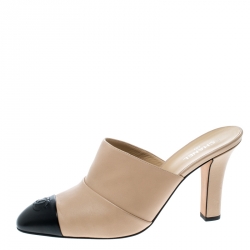 Pre Owned Chanel Beige/Black Leather Cap Toe Mules Size 41.5