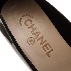 Pre Owned Chanel Black & White Patent CC Cap Toe Pumps Size 37