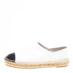 Pre Owned حذاء إسبادريلز شانيل غطاء مقدمة CC جلد أسود/ أبيض مقاس 36