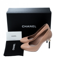 Pre Owned Chanel Beige Leather CC Heel Pumps Size 36.5