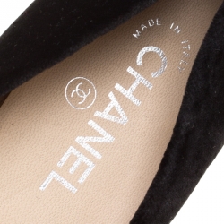 مملوكة مسبقًا حذاء فلات باليه شانيل زهور كاميليا قطيفة وردية/ سوداء مقاس 37.5