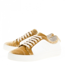 Pre Owned حذاء رياضي شانيل نعل سميك متيرز دارت 2017 باريس كوزموبوليت كولكشن مطاط وقطيفة مقاس 36