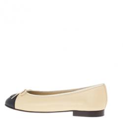 مملوكة مسبقًا Chanel Beige Leather CC Cap Toe Ballet Flats Size 40.5