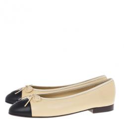 مملوكة مسبقًا Chanel Beige Leather CC Cap Toe Ballet Flats Size 40.5