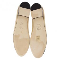 مملوكة مسبقًا Chanel Beige Leather CC Cap Toe Ballet Flats Size 40.5