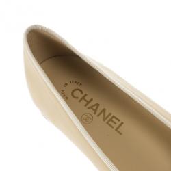 مملوكة مسبقًا Chanel Beige Leather CC Cap Toe Ballet Flats Size 40.5
