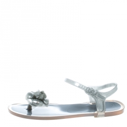 مملوكة مسبقًا Chanel Grey/Silver Glitter Jelly Camellia CC Logo Sandals Size 40