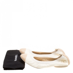 Pre Owned حذاء فلات باليه شانيل غطاء مقدمة مطاطي جلد لونين مقاس 40