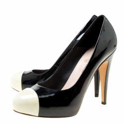 مملوكة مسبقًا Chanel Monochrome Patent Leather Cap Toe Platform Pumps Size 40