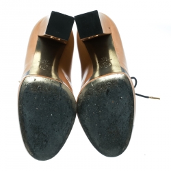 Pre Owned حذاء بوت كاحل شانيل نعل سميك غطاء مقدمة جلد وسويدي بني مقاس 38