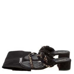 مملوكة مسبقًا Chanel Black Suede Chain Embellished Flat Slide Sandals Size 40.5