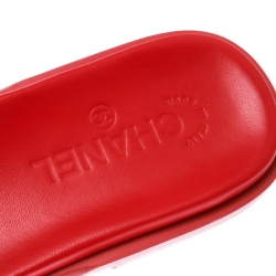 Pre Owned Chanel Red Patent Leather CC Slide Sandals Size 39.5