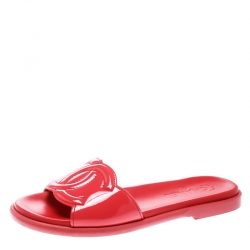 Pre Owned Chanel Red Patent Leather CC Slide Sandals Size 39.5