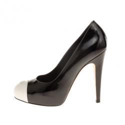 مملوكة مسبقًا Chanel Black & White Patent CC Cap Toe Pumps Size 37