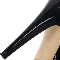 مملوكة مسبقًا Chanel Black & White Patent CC Cap Toe Pumps Size 37