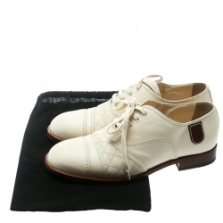 Pre Owned  Chanel Cream Leather Oxfords Size 39.5