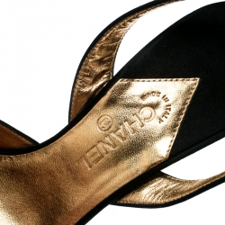 Pre Owned صندل شانيل فتحة كعب مقدمة مدببة سويدي أسود مقاس 37