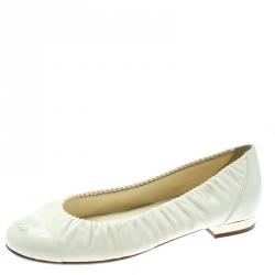 Pre Owned Chanel White Leather Ruched Trim CC Cap Toe Ballet Flats Size 38.5