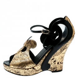 Chanel Metallic Gold Leather Baroque Platform Wedge Sandals Size 40