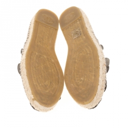 مملوكة مسبقًا حذاء إسبادريلز شانيل كامليا CC سويدي أسود مقاس 41