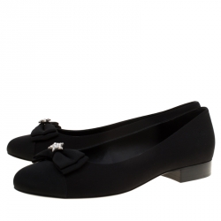 Pre Owned حذاء فلات شانيل مزخرف فيونكة ستار كريستال قماش كريب أسود مقاس 39