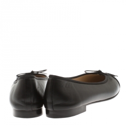 Pre Owned Chanel Black Leather And Patent Leather CC Cap Toe Ballet Flats Size 41