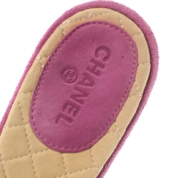 Pre Owned Chanel Pink Suede CC Open Toe Flat Slides Size 37