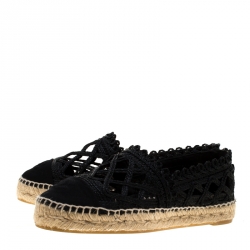 Pre Owned حذاء إسبادريل شانيل CC دانتيل وجلد أسود لامع مقاس 37