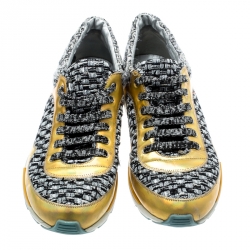 مملوكة مسبقًا حذاء رياضي شانيل تويد وجلد ميتاليك مقاس 39