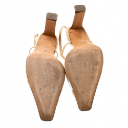 Pre Owned صندل شانيل فتحة كعب CC جلد بيج وأبيض مقاس 38