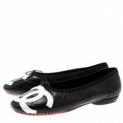 Pre Owned حذاء فلات باليه شانيل كامبون CC جلد مبطن مونوكروم مقاس 37