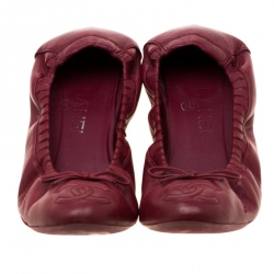 Pre Owned Chanel Burgundy Leather CC Bow Cap Toe Scrunch Ballet Flats Size 36