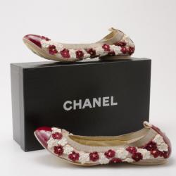مملوكة مسبقًا Chanel Flower Embellished Cap Toe Ballet Flats Size 39.5