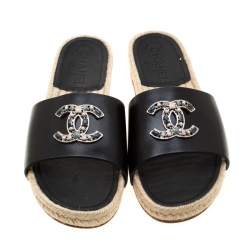مملوكة مسبقًا Chanel Black Leather Embellished CC Flat Espadrille Slides Size 38.5