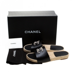 مملوكة مسبقًا Chanel Black Leather Embellished CC Flat Espadrille Slides Size 38.5