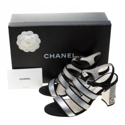 مملوكة مسبقًا Chanel Metallic Silver Glitter Texture Leather And Fabric CC Block Heel Strappy Sandals Size 37