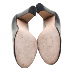 مملوكة مسبقًا حذاء كعب عالي شانيل CC كاميليا جلد أسود 40