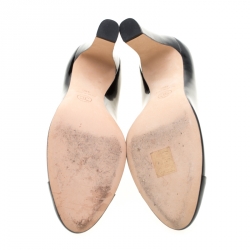 مملوكة مسبقًا حذاء كعب عالي شانيل جلد لامع مقدمة كب بشعار CC أسود مقاس 38