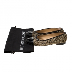 مملوكة مسبقًا Chanel Tricolor Raffia And Black Patent Leather CC Cap Toe Ballet Flats Size 39.5