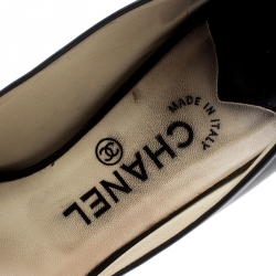 مملوكة مسبقًا Chanel Black Leather Peep Toe CC Pumps Size 37