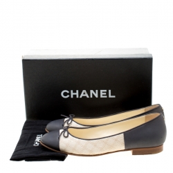 مملوكة مسبقًا حذاء فلات باليه شانيل غطاء مقدمة فيونكة جلد رمادي وكانفاس بيج رمادي مقاس 38