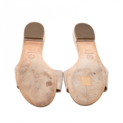 مملوكة مسبقًا حذاء فلات شانيل سويدي بيج CC كعب فينيل مقاس 37.5