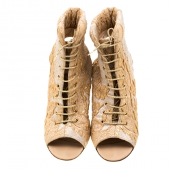 Pre Owned  حذاء بوت كاحل شانيل  قصة قماش بروكيد ذهبي ميتالك مقاس 39