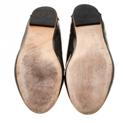 Pre Owned Chanel Metallic Green CC Embellished Loafers Size 39.5 