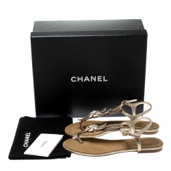 Pre Owned Chanel Metallic Gold Suede CC Camellia Leaf Pearl Ankle Strap Thong Flat Sandals Size 39