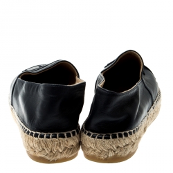 مملوكة مسبقًا Chanel Blue/Black Leather CC Cap Toe Espadrilles Size 37