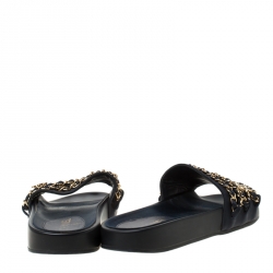 Pre Owned صندل سلايد شانيل قماش أزرق بسلسلة مزينة مارين سليب أون مقاس 40