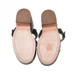 مملوكة مسبقًا Chanel Black Quilted Leather Wedge Platform Sandals Size 38