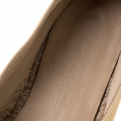 Pre Owned Chanel Beige/Black Leather CC Cap Toe Espadrilles Size 39